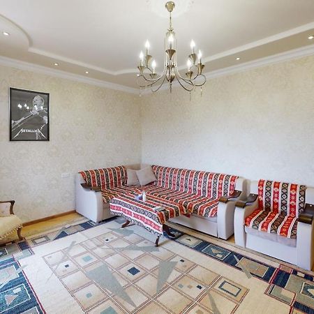 Yerevan City Center Apartment Bagian luar foto
