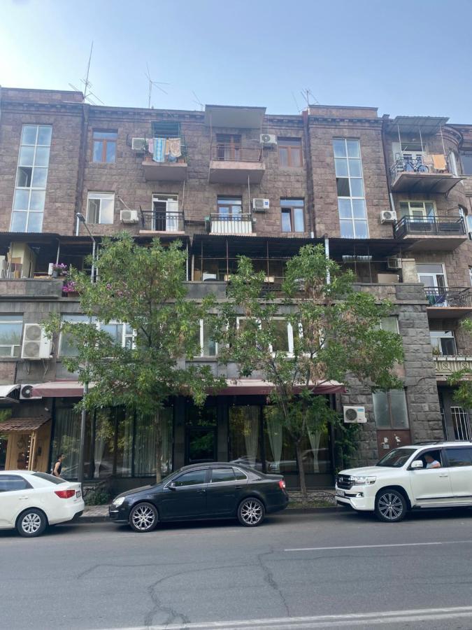 Yerevan City Center Apartment Bagian luar foto