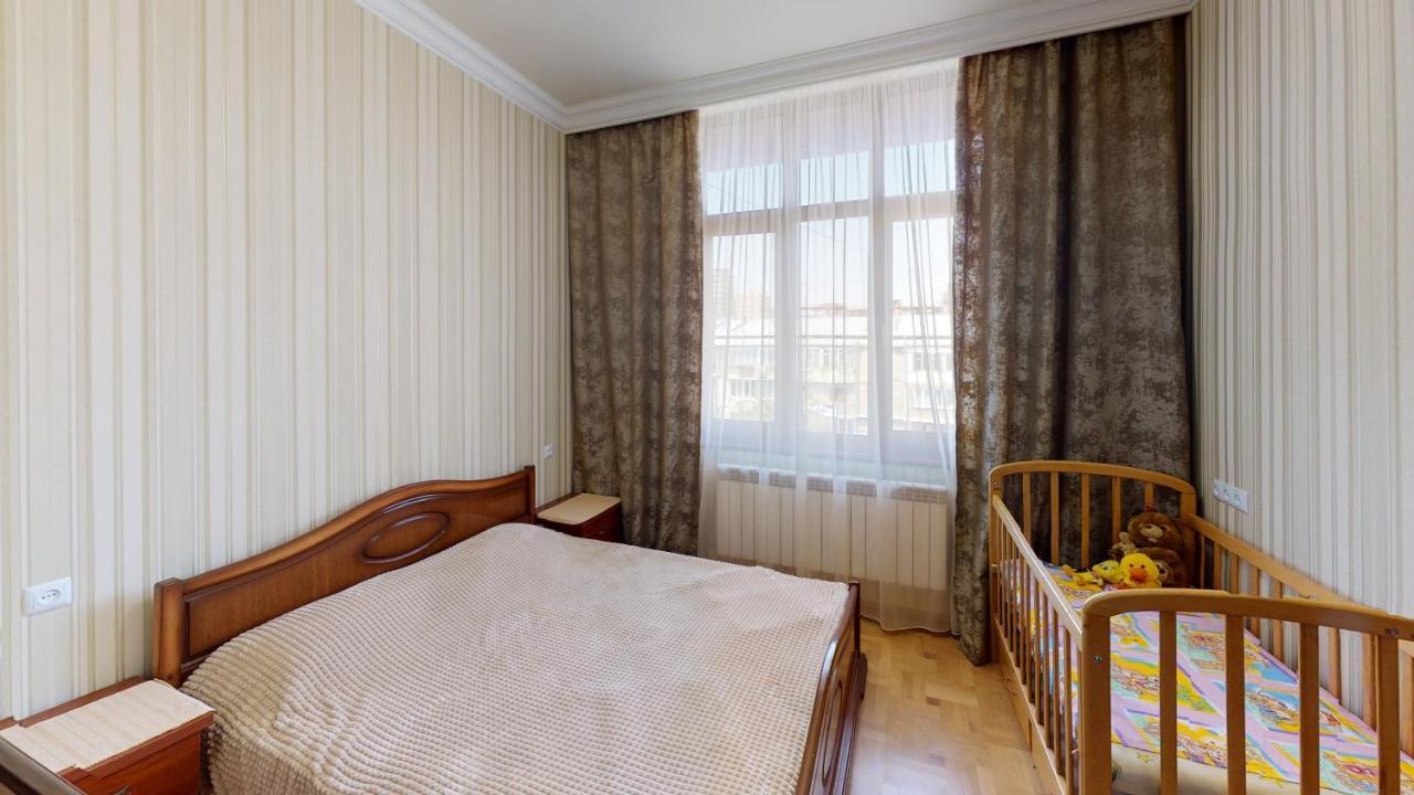Yerevan City Center Apartment Bagian luar foto